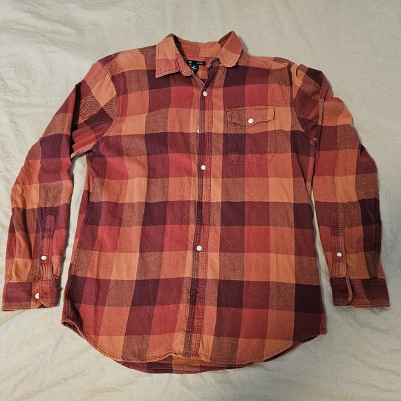 Gap flannel - Picture 1 of 3